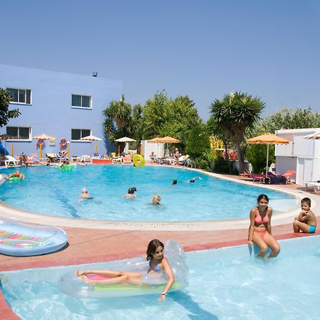 Hotel Asteria Agios Kirykos  Luaran gambar