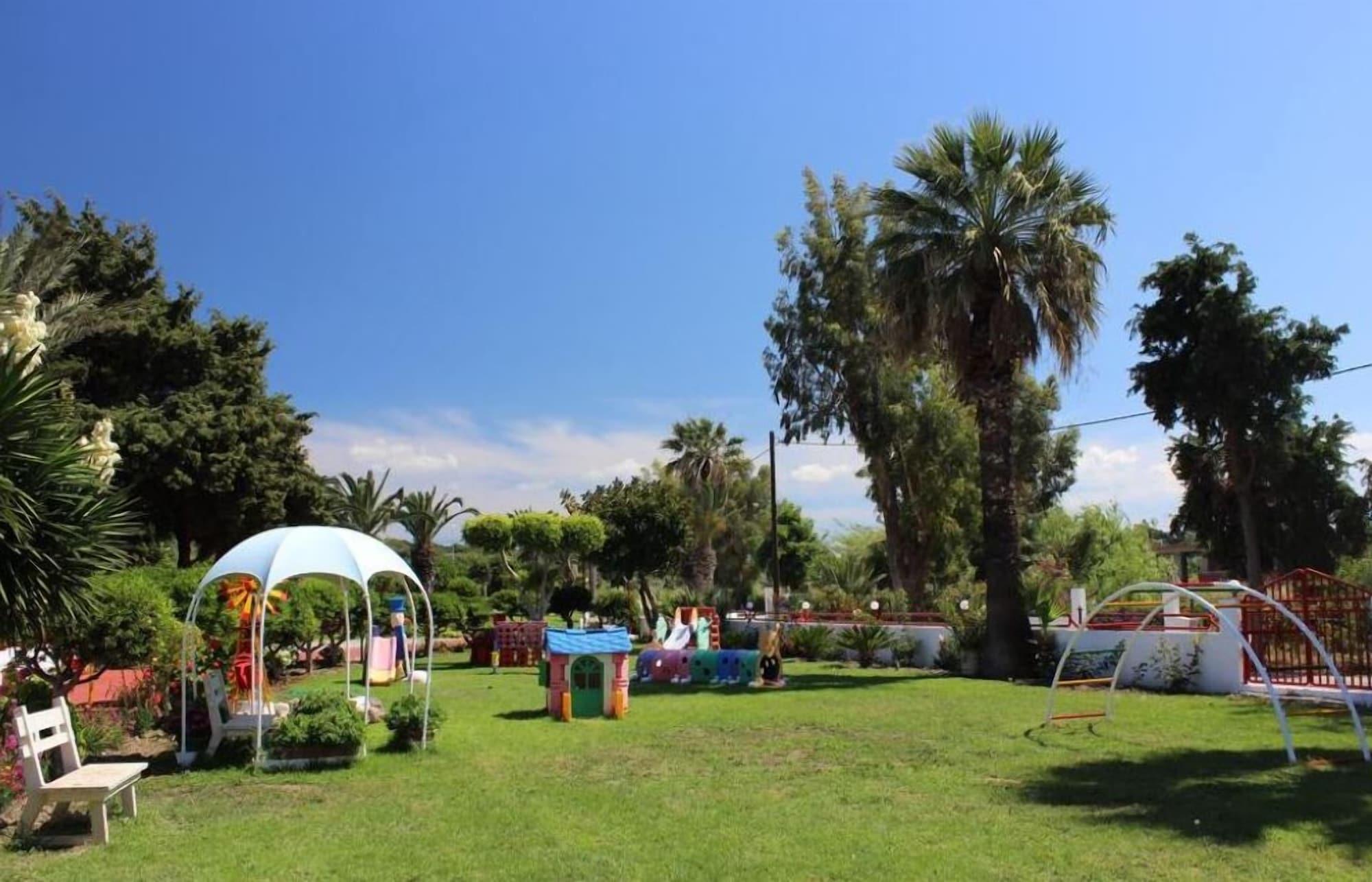 Hotel Asteria Agios Kirykos  Luaran gambar