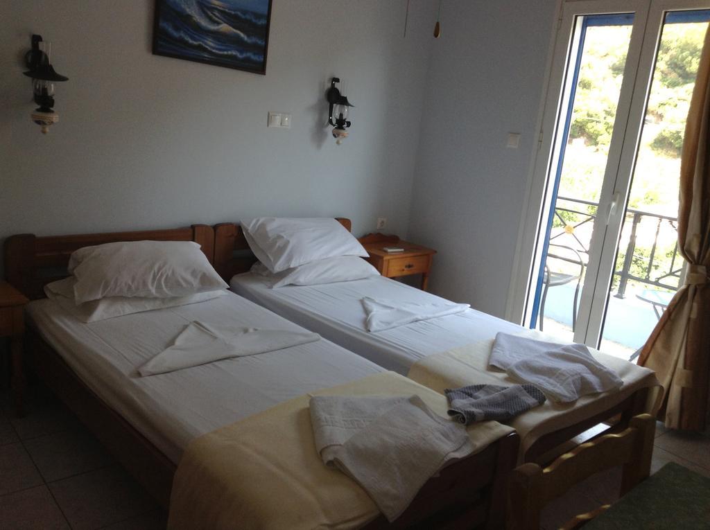 Hotel Asteria Agios Kirykos  Luaran gambar