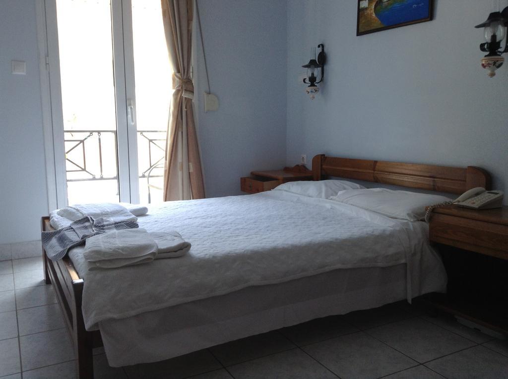 Hotel Asteria Agios Kirykos  Luaran gambar